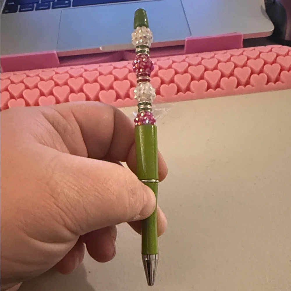 Green Refillable  Ballpoint Pen with Bejeweled Red and White  Beads - Picture 4 of 4